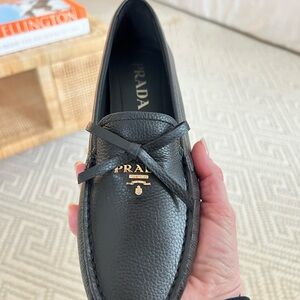 Prada Women's Black Leather Loafers - Size 39 (8 1/2)